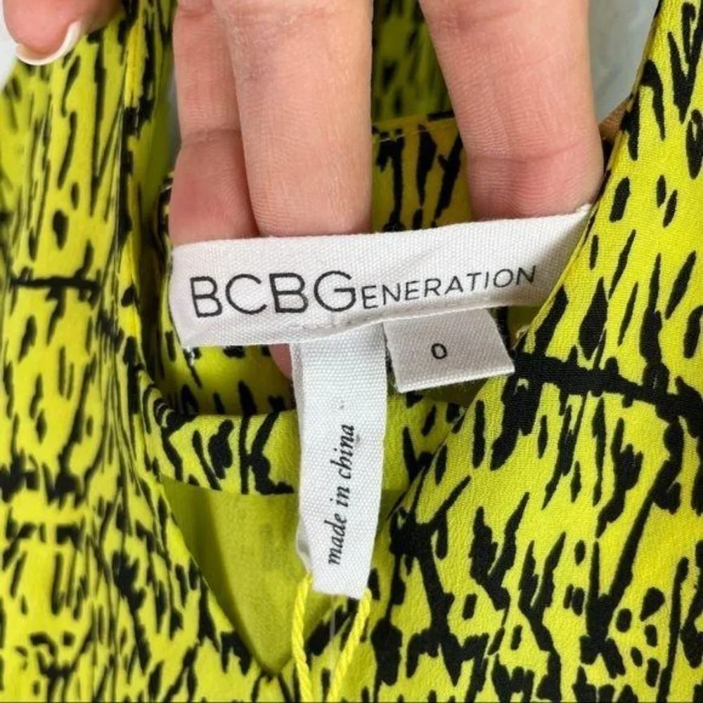 BCBGeneration Neon Lime Halter Neck Romper NWT New With Tags Women's Size‎ 0